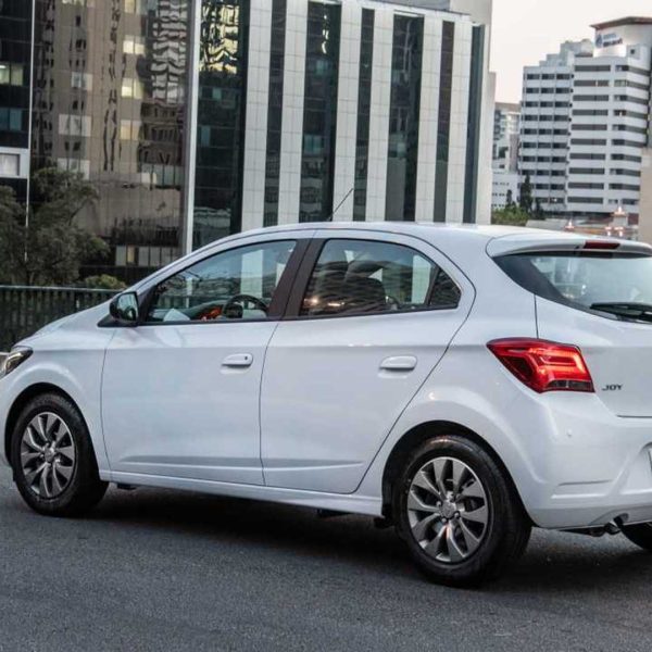 onix-joy-2020-assume-visual-da-versao-mais-cara